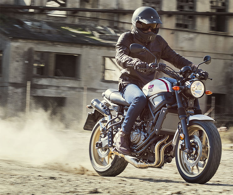 yamahaXSR700%20XTribute-4.jpg