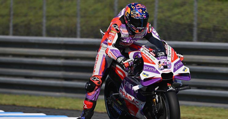 An unbeatable Martin takes pole position in Motegi, breaking the track record