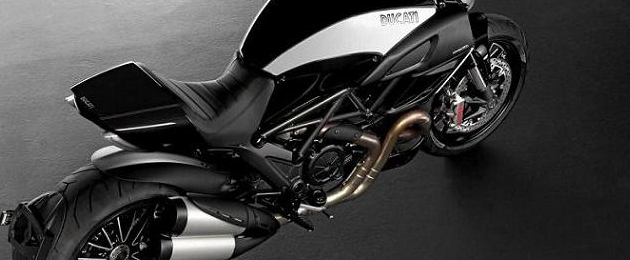 Ducati Diavel Cromo