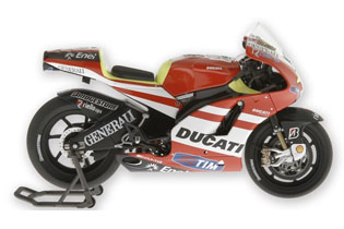 maqueta desmosedici rossi 2011