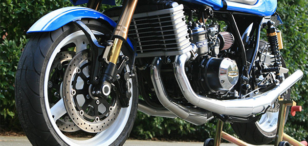 Suzuki GT750 Threesome - RocketGarage - Cafe Racer Magazine