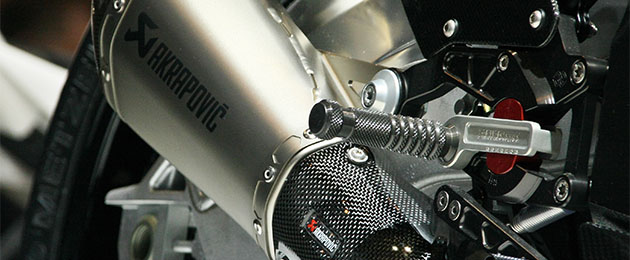 akrapovic escape