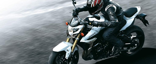 suzuki gsr 750 2011