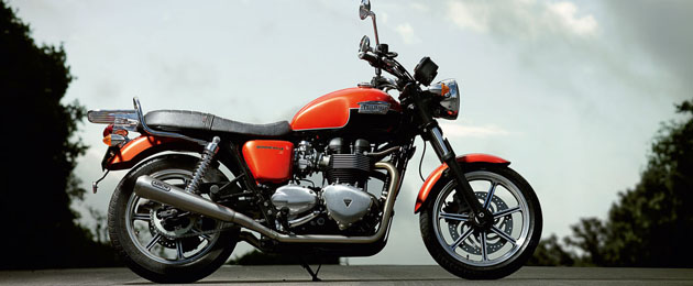 triumph bonneville 2011