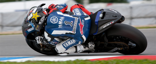 yamaha m1 2012