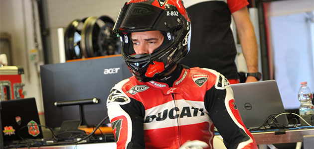 carlos checa ducati sbk