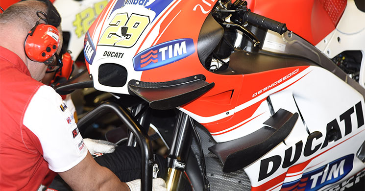 desmosedici-gp15-motegi.jpg