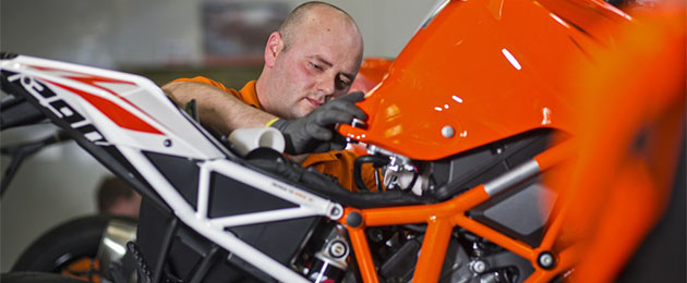 ktm fabrica
