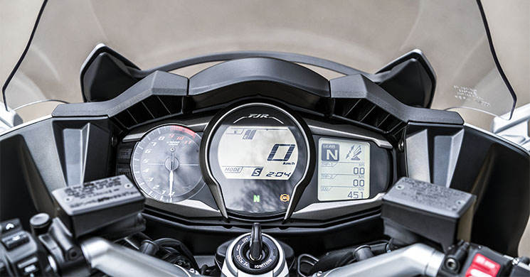 fjr1300-yamaha-2016.jpg