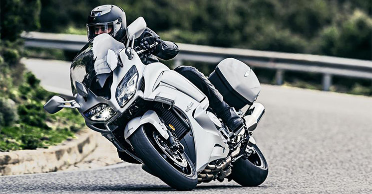 fjr1300-yamaha-2016.jpg
