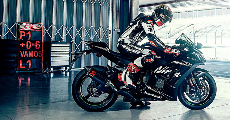 kawasaki-ninja-zx10r-winter-edition-2016-3.jpg