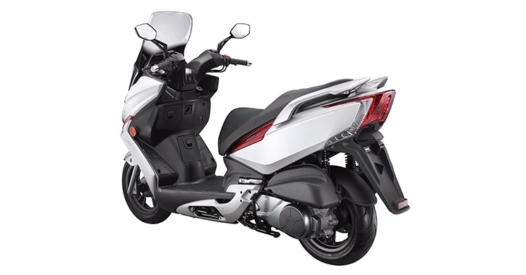 kymco-gdink300-2016-2.jpg