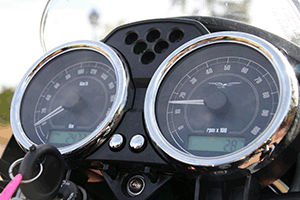 moto guzzi v7 racer