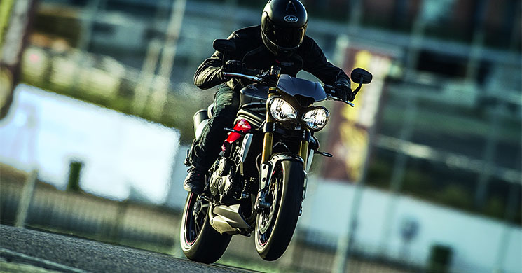 speed-triple-2016-3.jpg