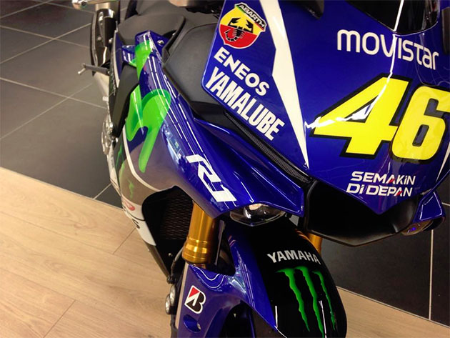 /yamaha-r1-2015-rossi-replica-2.jpg