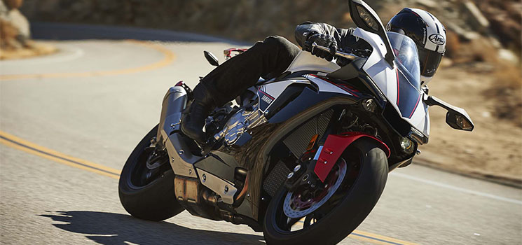 yamaha-yzf-r1s-2016-3.jpg